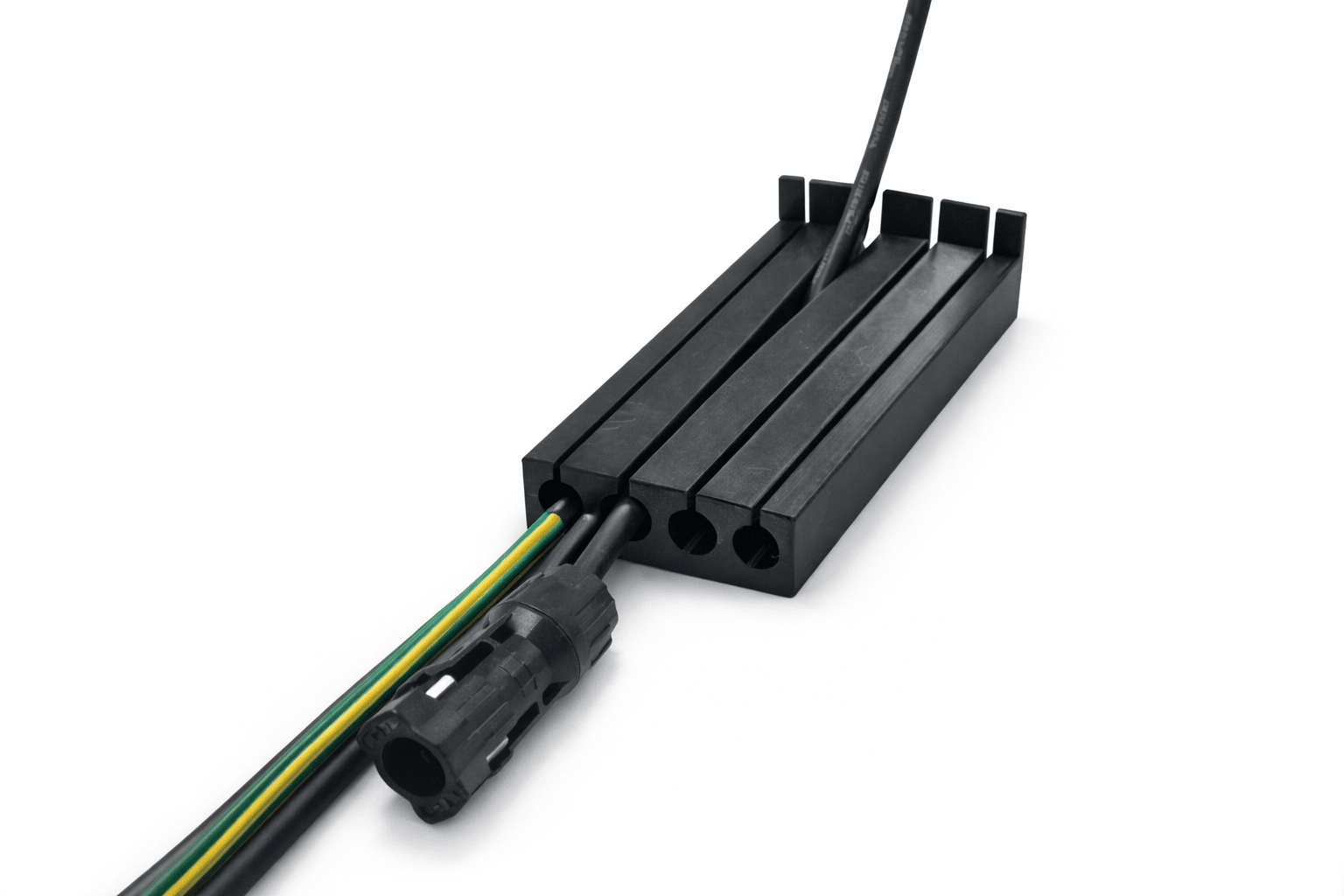 NEXCAPE® PV - Kabeldurchführung fürs Ziegeldach – Solarkabel durchführen ohne Stecker entfernen | Balkonkraftwerk & PV - NEXCAPE